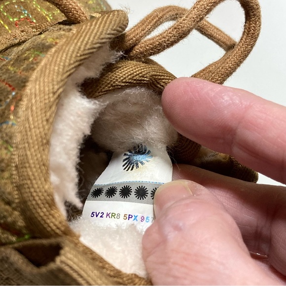 UGG Neumel II Boots Toddler 6 Graphic Stitch Fur Lined Unisex Tie Chukka Brown - Picture 13 of 16